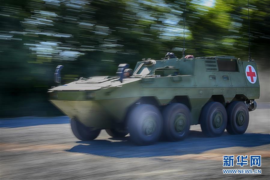 (國際·圖文互動)(3)“共同的理念,讓合作更深入更順暢”——走進(jìn)中德“聯(lián)合救援-2019”衛(wèi)勤實兵聯(lián)合演習(xí)德方野戰(zhàn)二級醫(yī)院