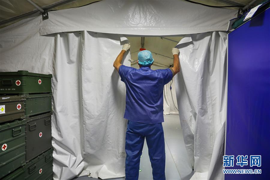 (國際·圖文互動)(4)“共同的理念,讓合作更深入更順暢”——走進(jìn)中德“聯(lián)合救援-2019”衛(wèi)勤實兵聯(lián)合演習(xí)德方野戰(zhàn)二級醫(yī)院