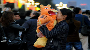 提前供暖誰說了算?天氣無常 公共服務(wù)要暖心!