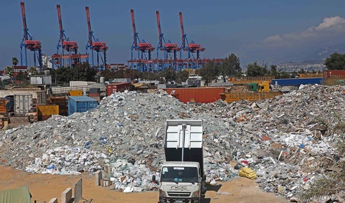 貝魯特:清理工作進(jìn)行時